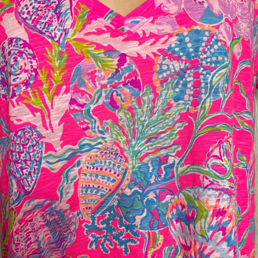 Lilly Pulitzer NWT Etta V-Neck Pink Isle Shell Me Something Good Top- Size S - Picture 4 of 8